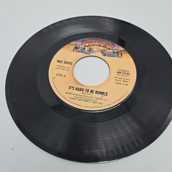 Hard To Be Humble / Greatest Gift of All by Mack Davis 45 RPM Country - Picture 1 of 4